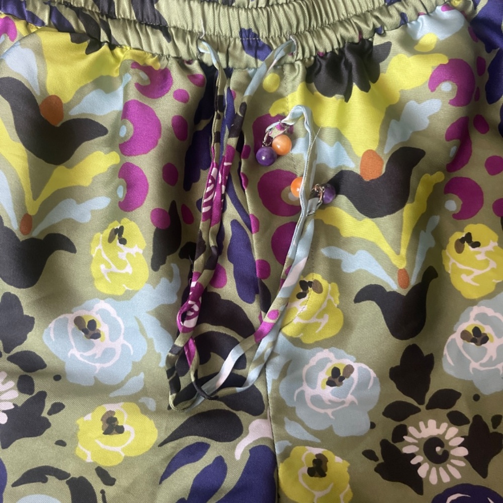 Zara Green Floral Stretch Waist with Drawstring Shorts Size Small - Picture 4 of 7